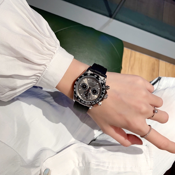 ブランド時計角部分ディテール